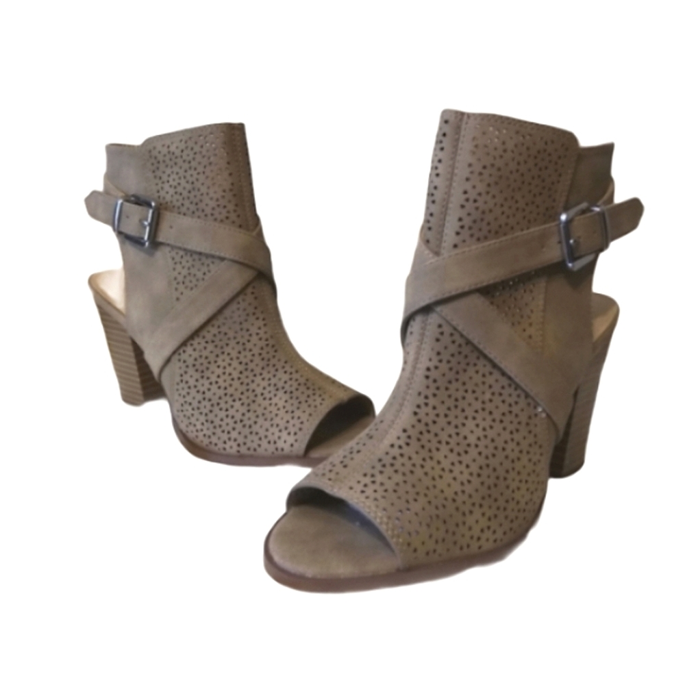 New NWOT Taupe Laser Open Toe Booties